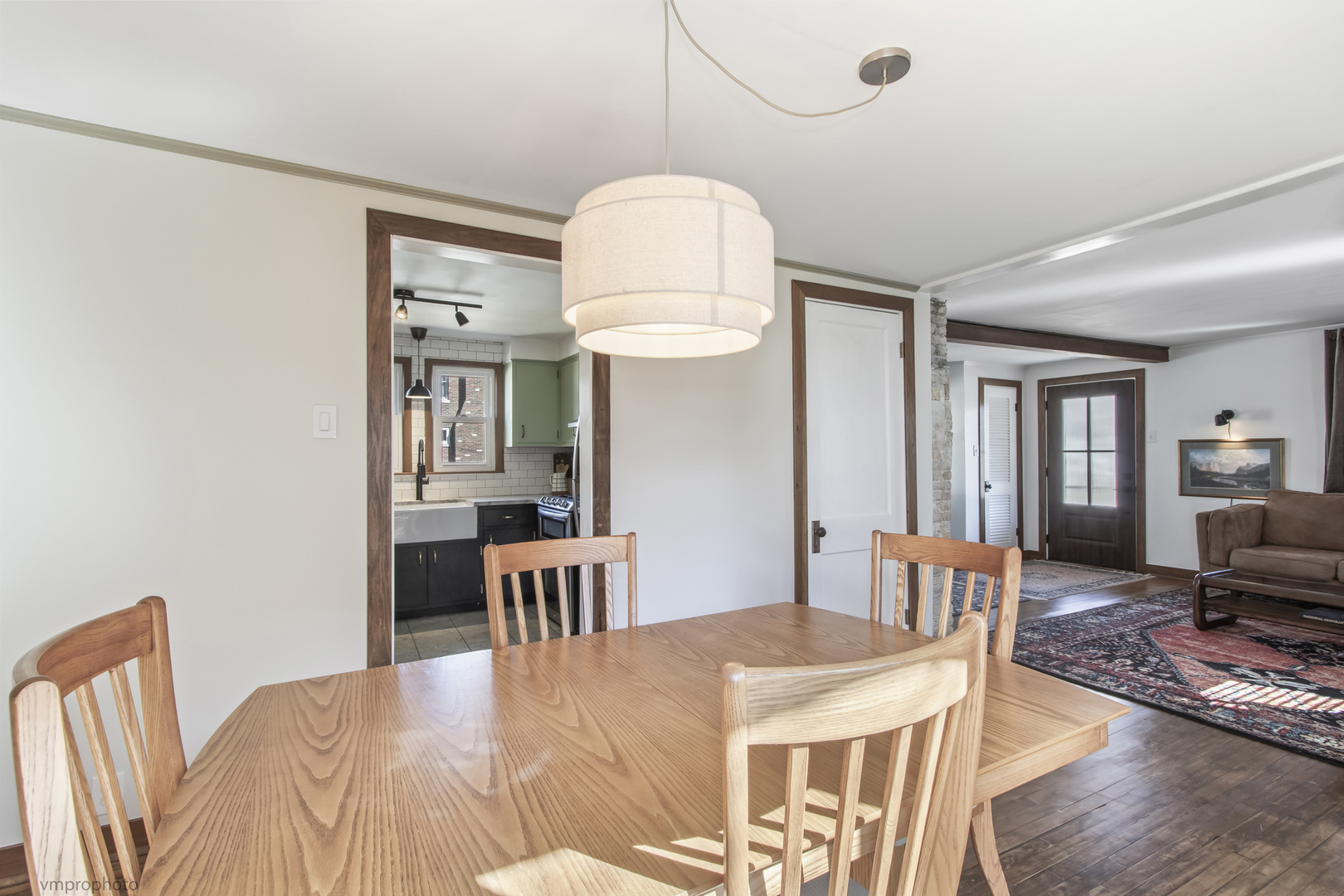 632 ILLINOIS Street, Geneva, IL 60134