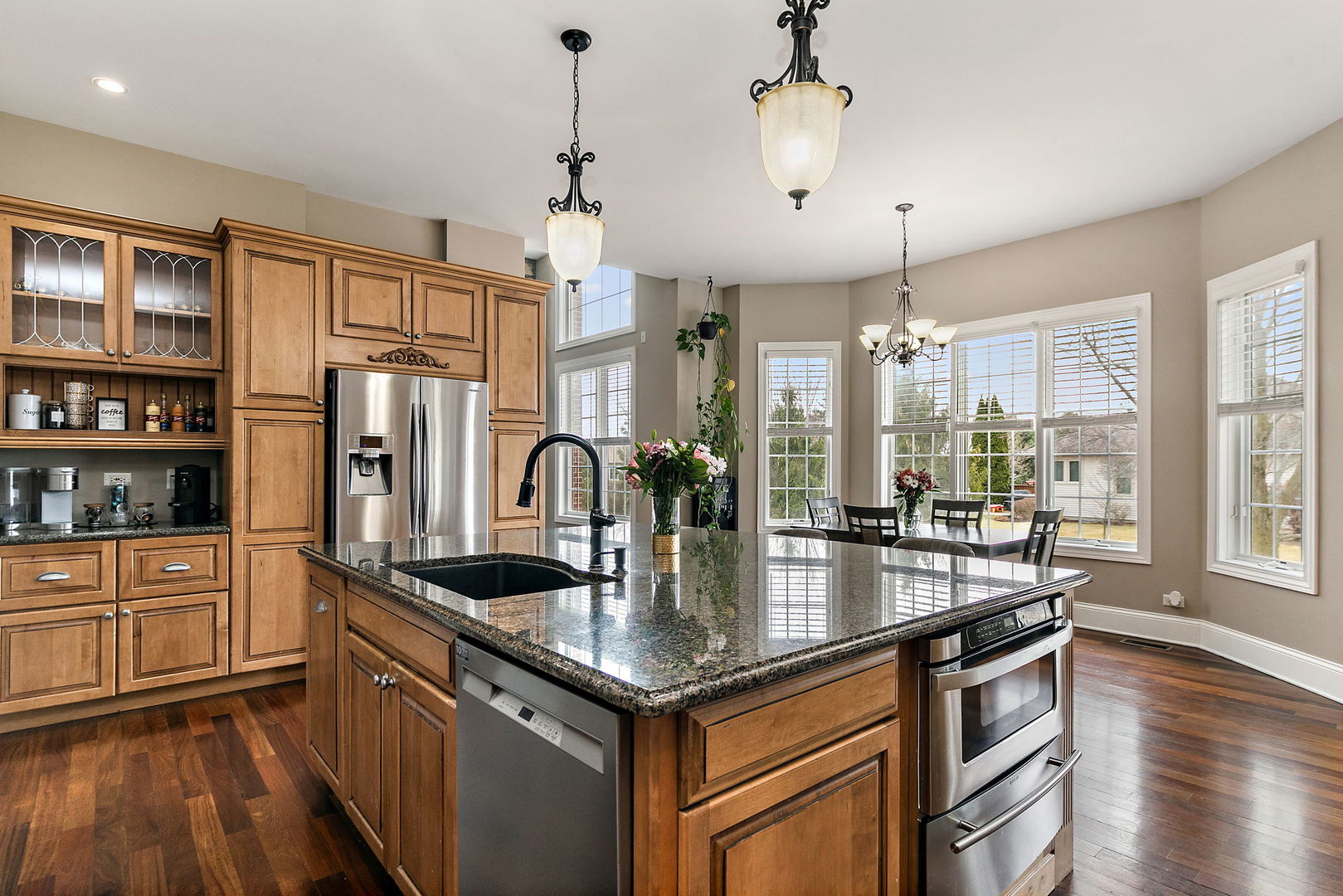 1211 Coyote Trail, Hampshire, IL 60140