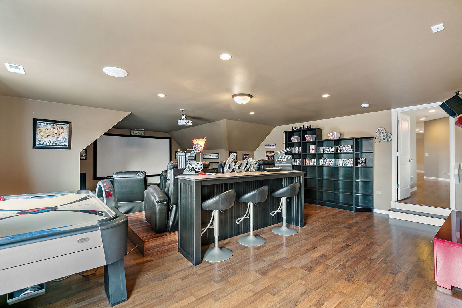 1211 Coyote Trail, Hampshire, IL 60140