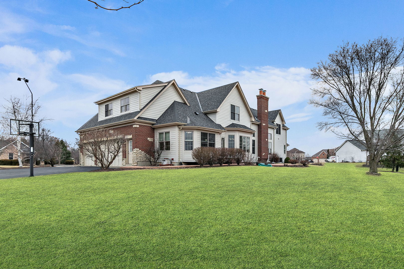 1211 Coyote Trail, Hampshire, IL 60140