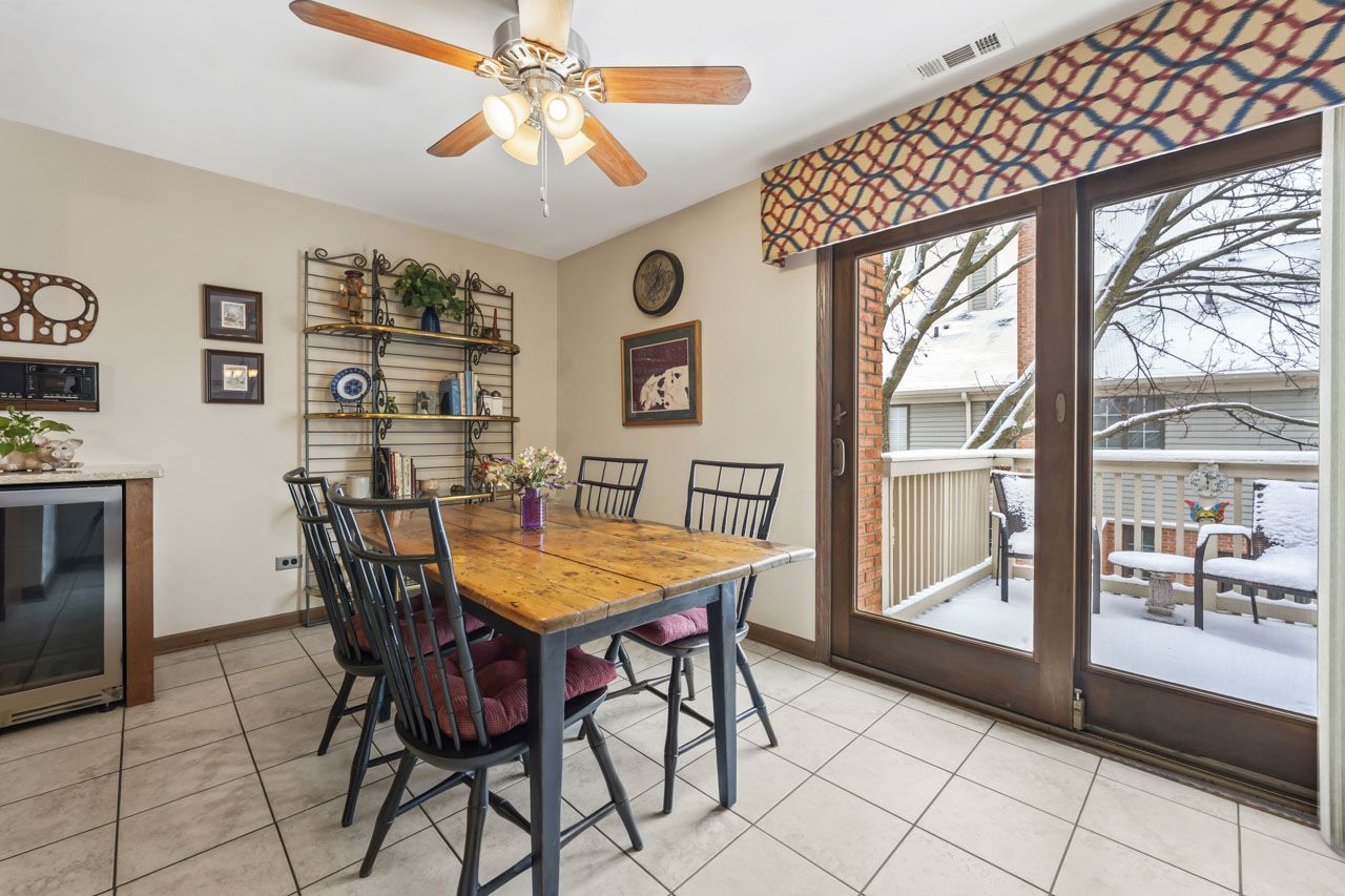 219 Village Drive #219, Mount Prospect, IL 60056