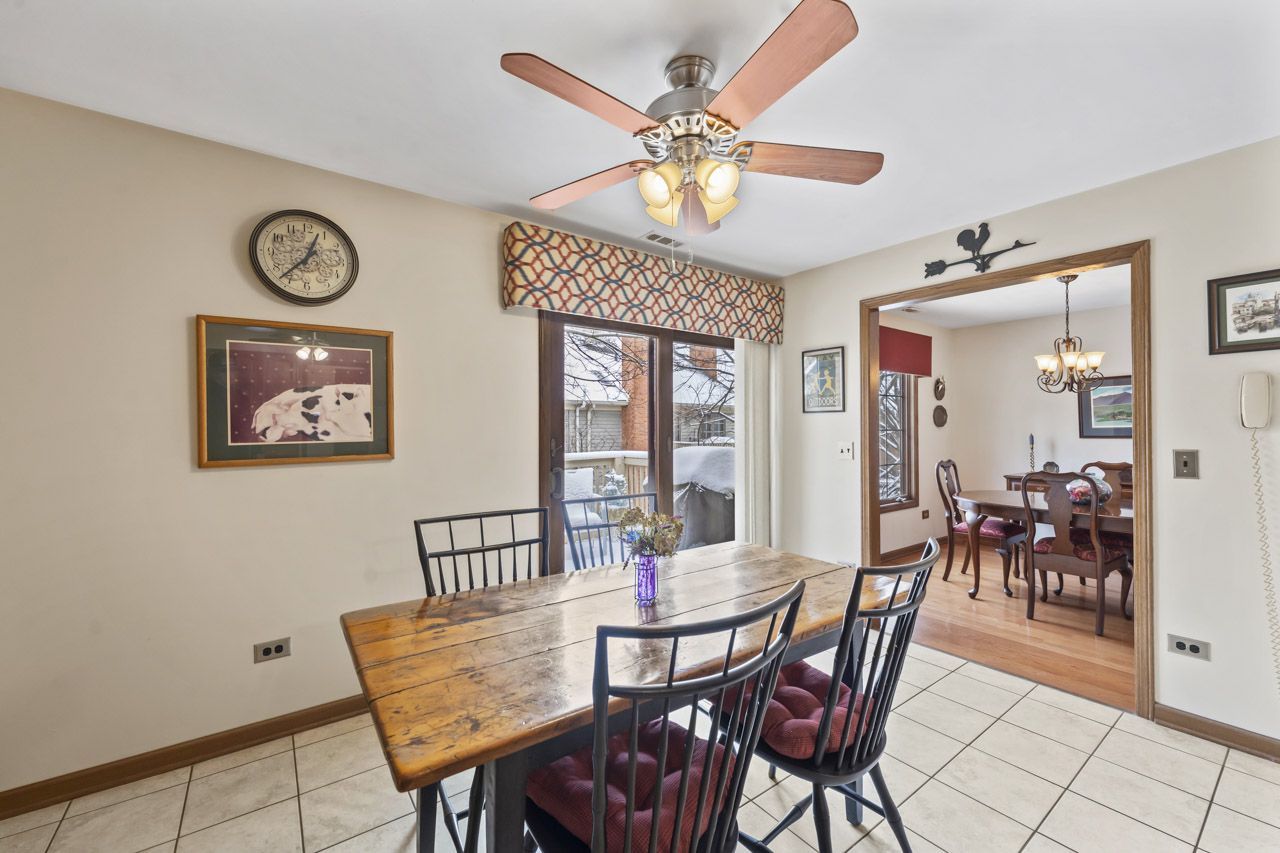 219 Village Drive #219, Mount Prospect, IL 60056