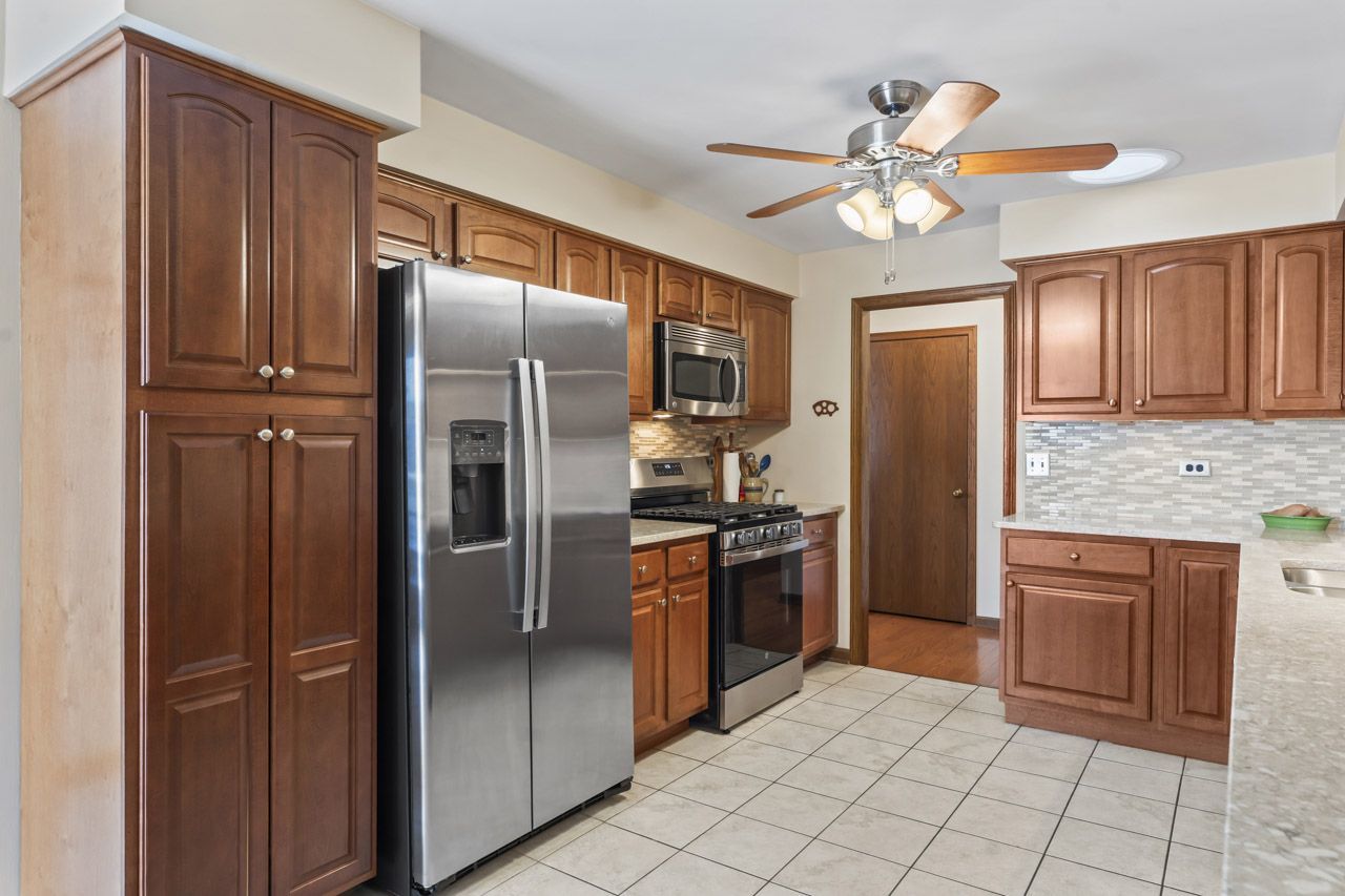 219 Village Drive #219, Mount Prospect, IL 60056