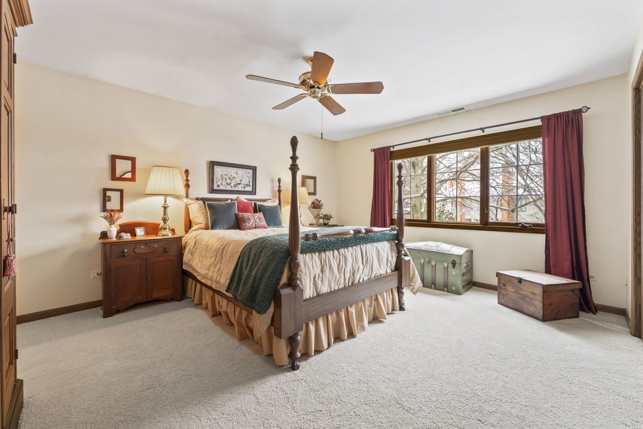 219 Village Drive #219, Mount Prospect, IL 60056