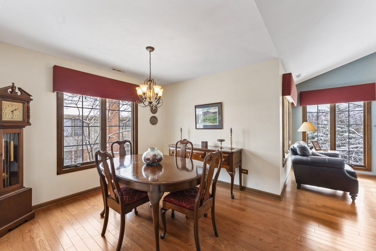 219 Village Drive #219, Mount Prospect, IL 60056