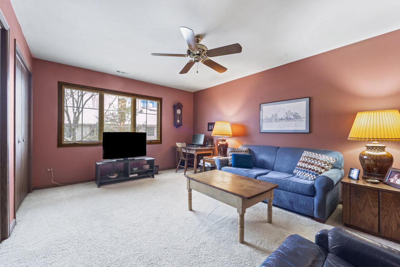 219 Village Drive #219, Mount Prospect, IL 60056