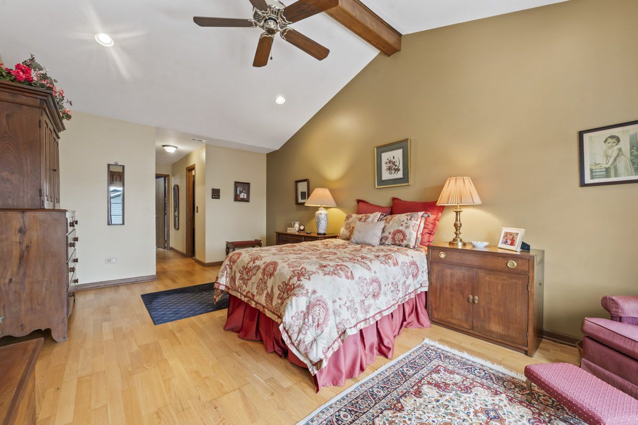 219 Village Drive #219, Mount Prospect, IL 60056