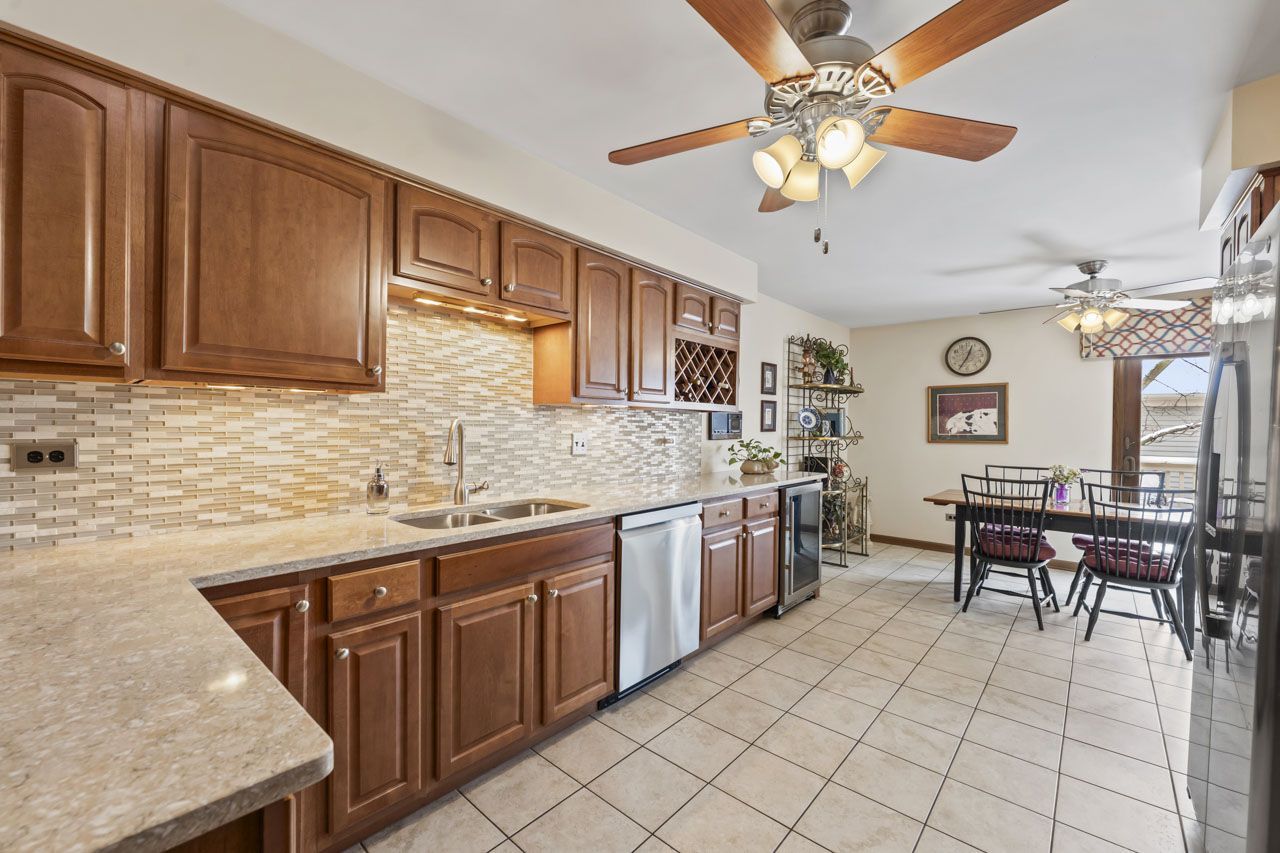 219 Village Drive #219, Mount Prospect, IL 60056