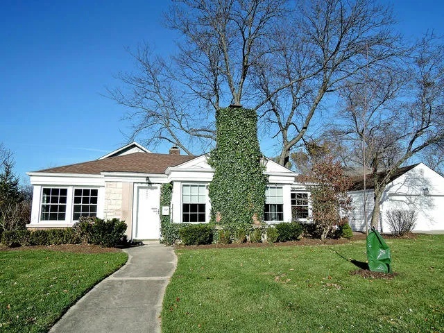 203 E Oak Avenue, Wheaton, IL 60187