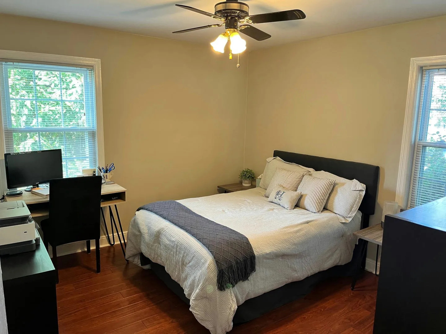 203 E Oak Avenue, Wheaton, IL 60187