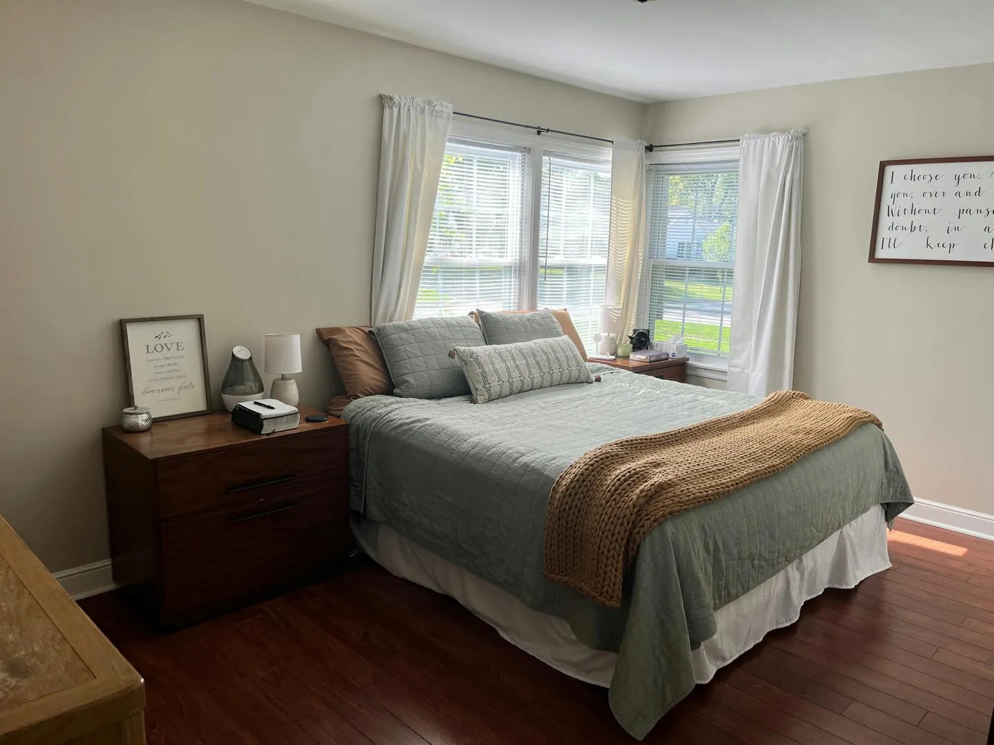 203 E Oak Avenue, Wheaton, IL 60187