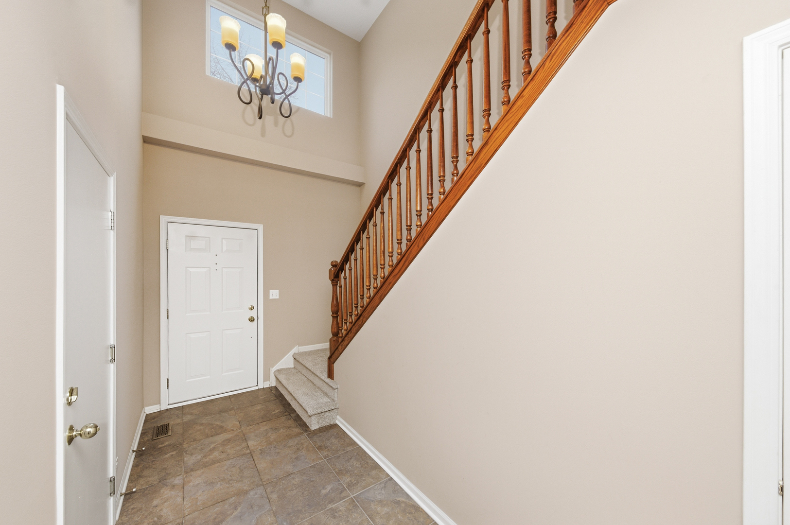 2376 FOXMOOR Lane, Aurora, IL 60502