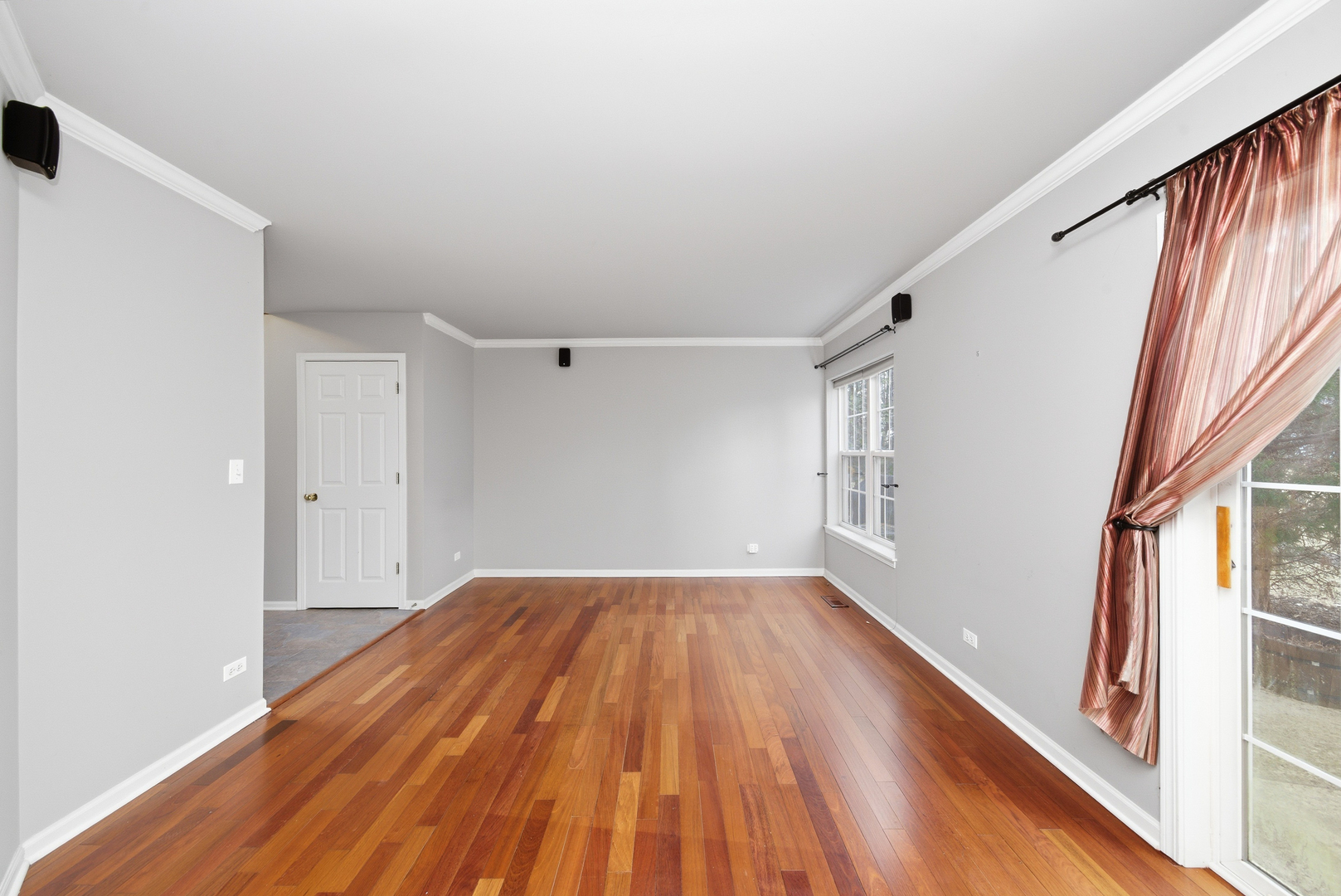 2376 FOXMOOR Lane, Aurora, IL 60502