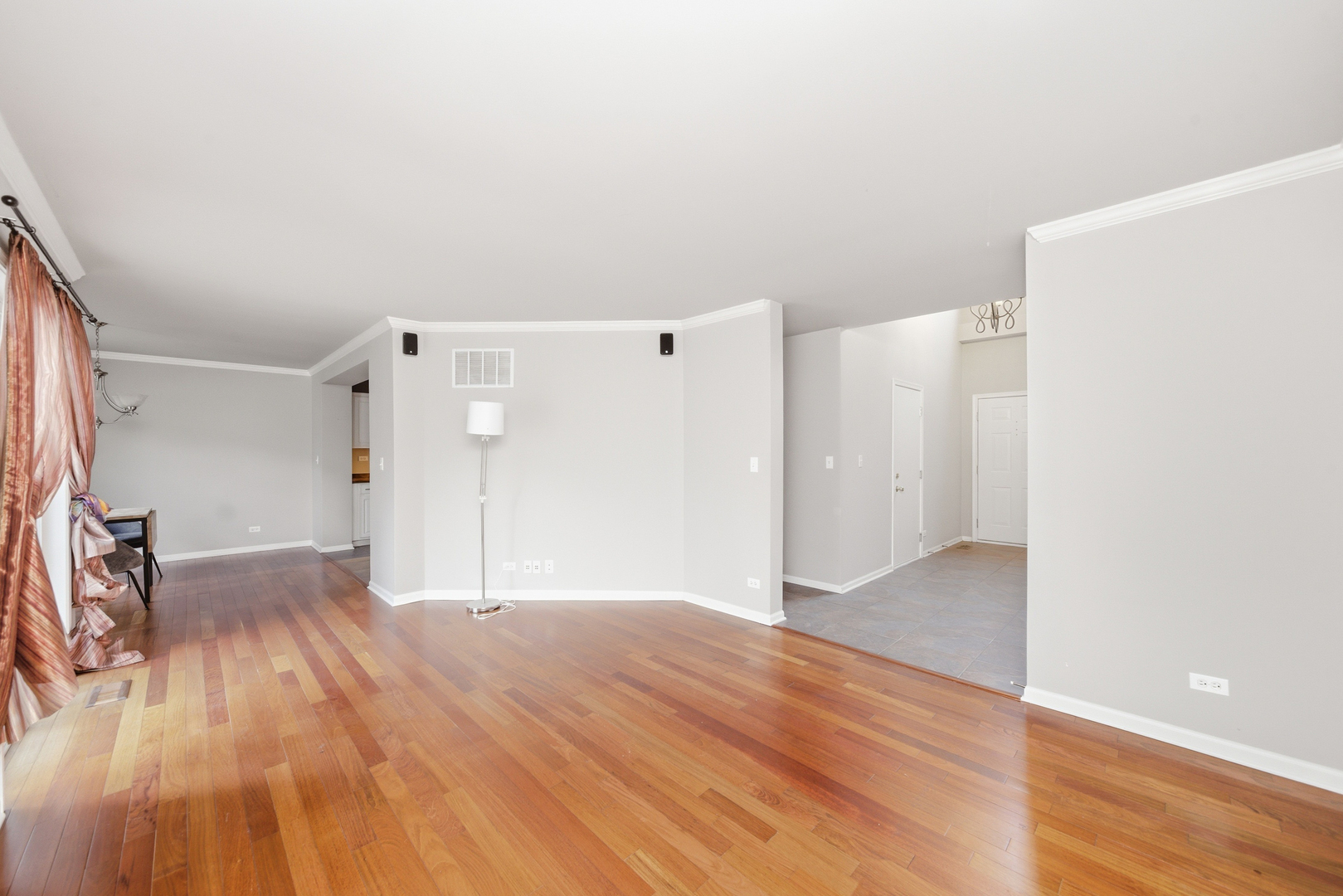 2376 FOXMOOR Lane, Aurora, IL 60502