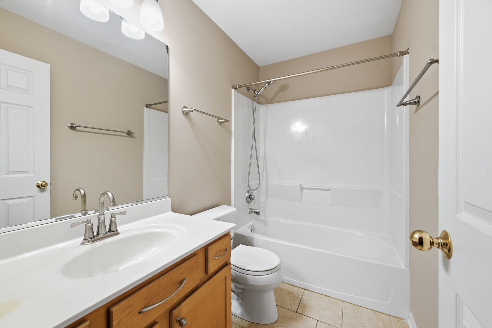 2376 FOXMOOR Lane, Aurora, IL 60502