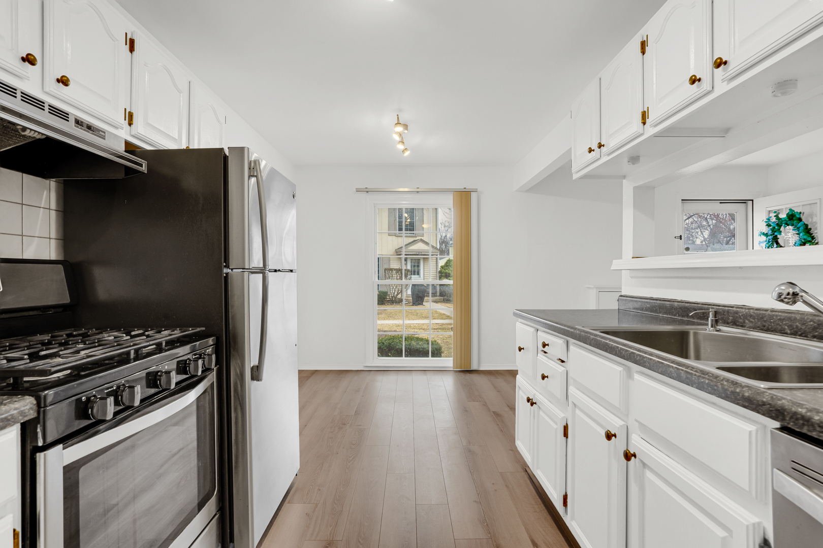 1120 Mount Vernon Court #C, Wheaton, IL 60189