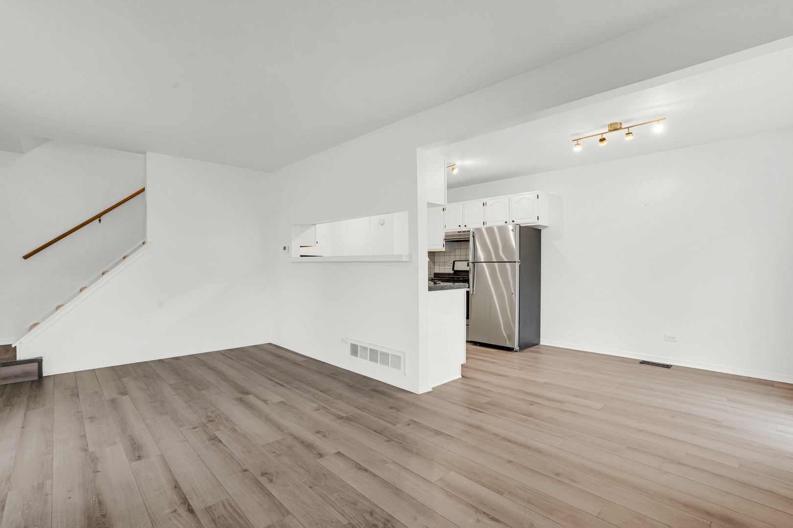 1120 Mount Vernon Court #C, Wheaton, IL 60189