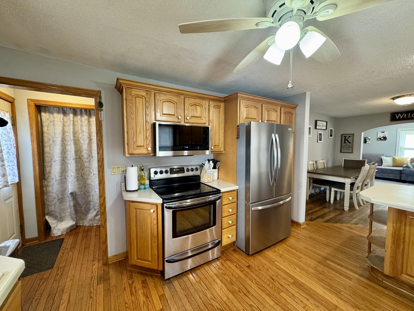 216 S Main Street, Sheffield, IL 61361