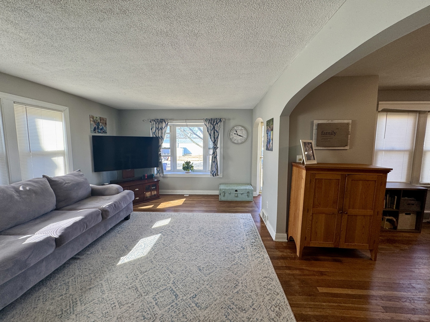 216 S Main Street, Sheffield, IL 61361