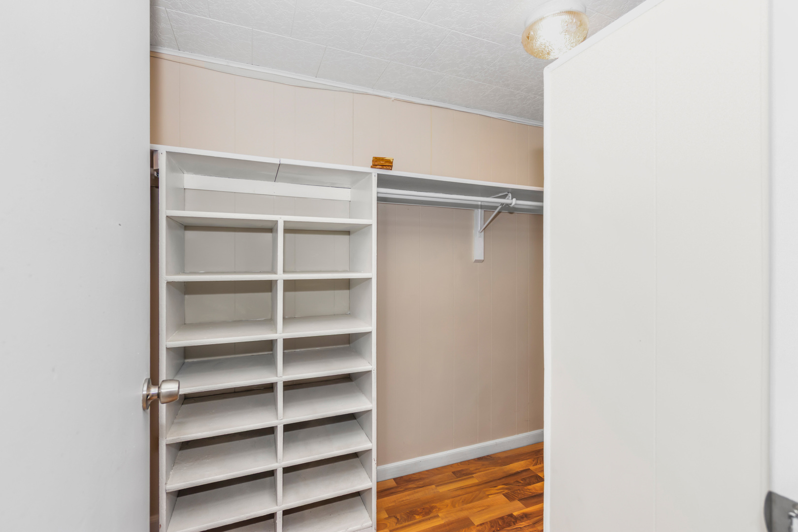 102 S Eastern Avenue, Minier, IL 61759