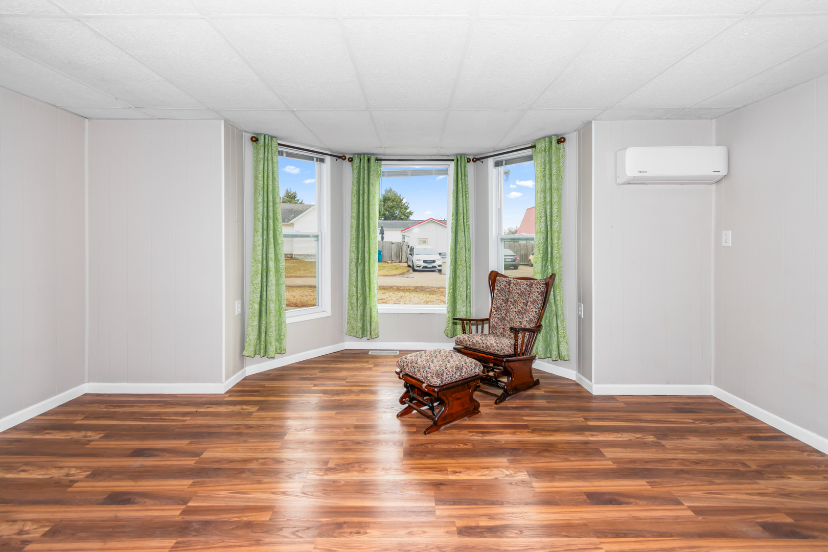 102 S Eastern Avenue, Minier, IL 61759