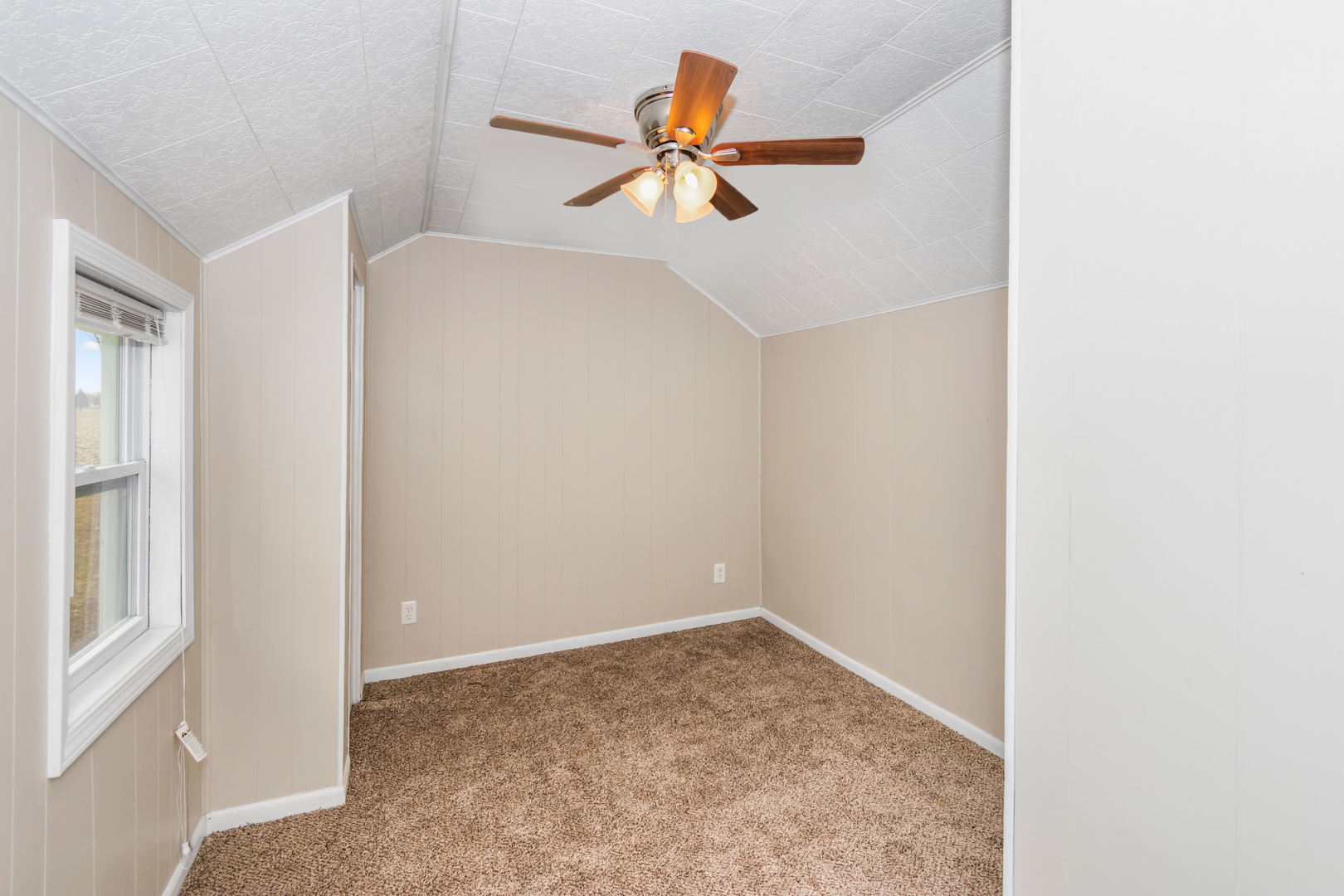 102 S Eastern Avenue, Minier, IL 61759