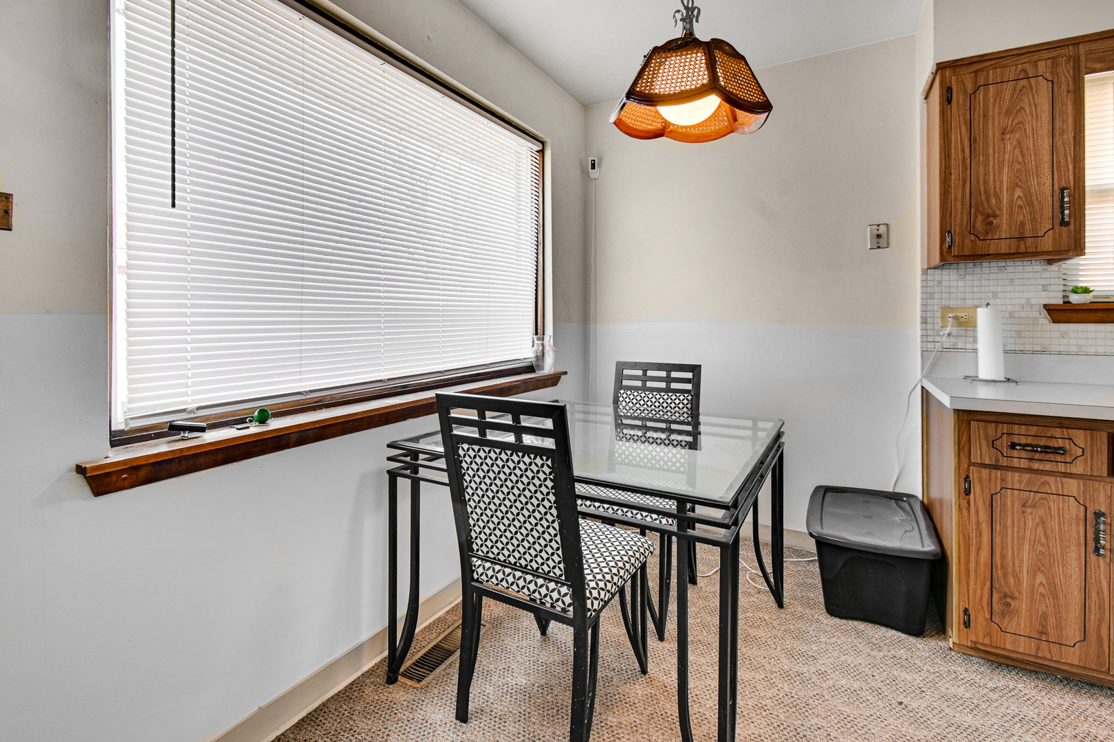 686 E 155th Street, South Holland, IL 60473