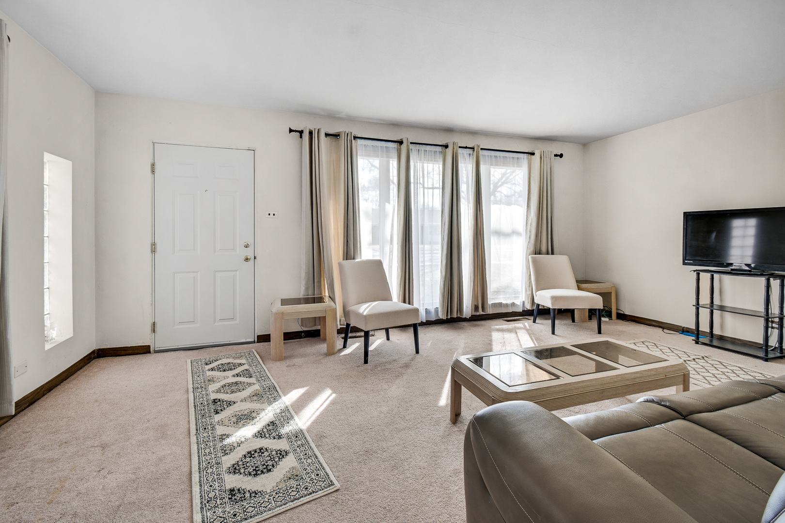 686 E 155th Street, South Holland, IL 60473