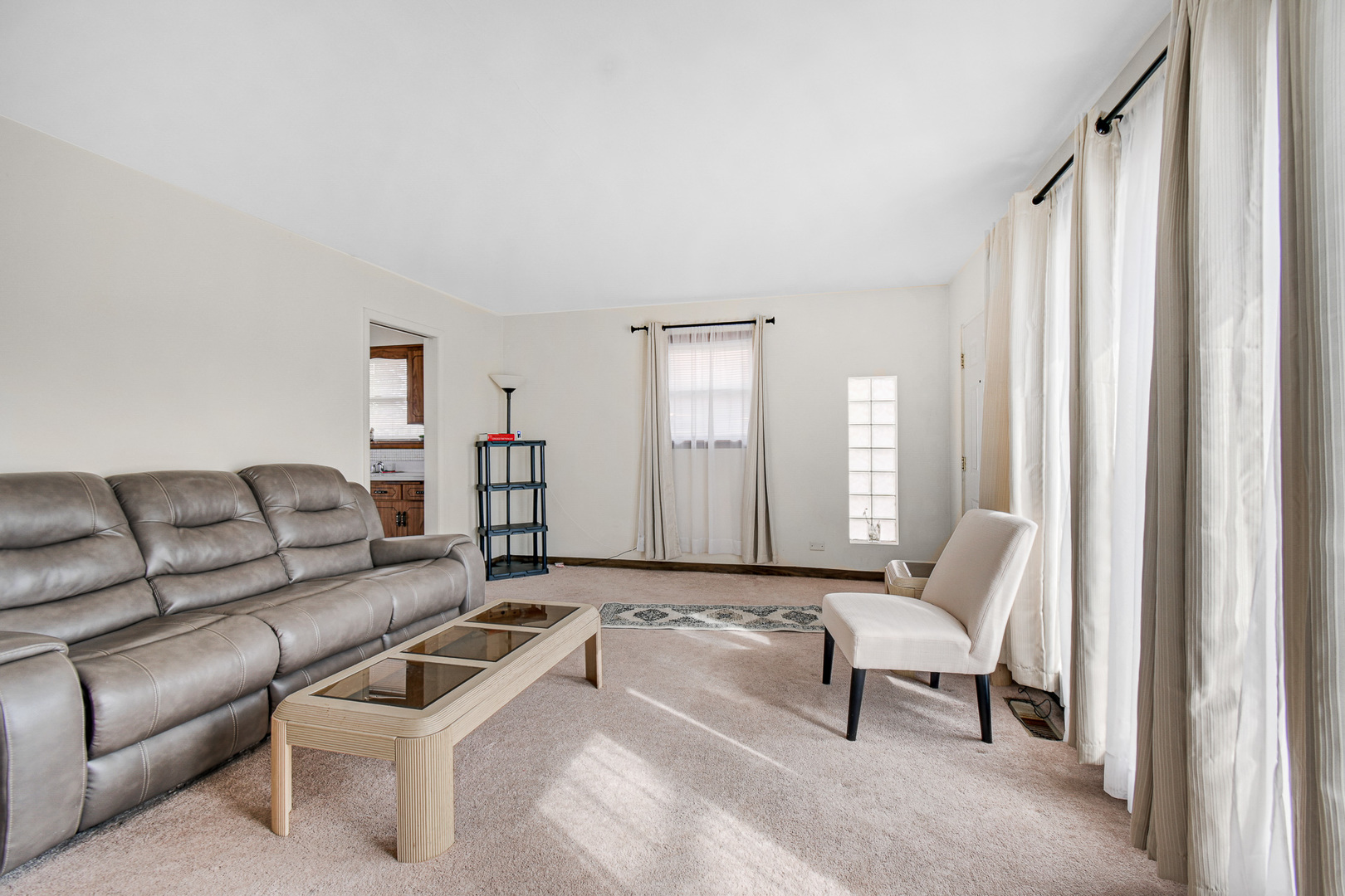 686 E 155th Street, South Holland, IL 60473