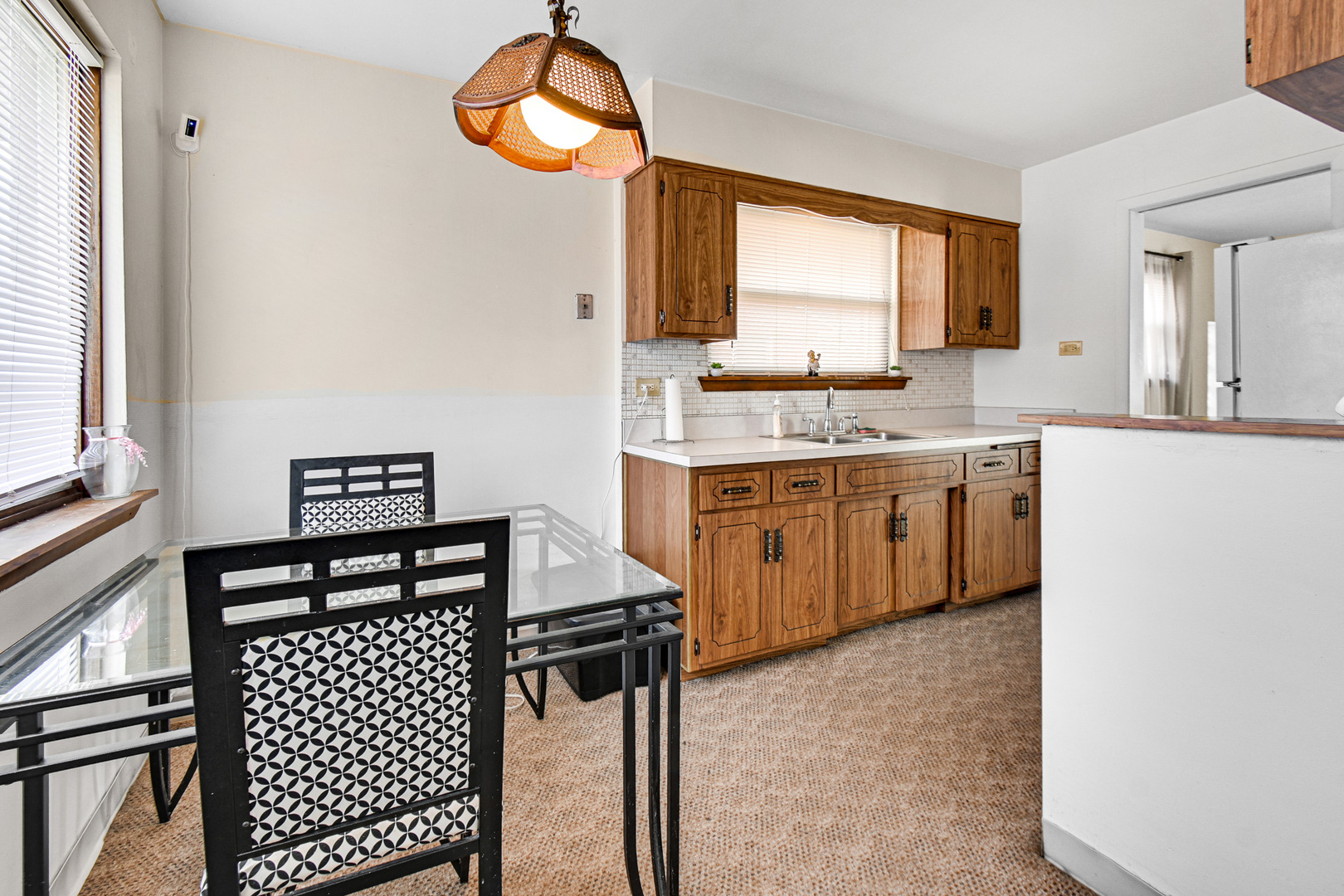 686 E 155th Street, South Holland, IL 60473