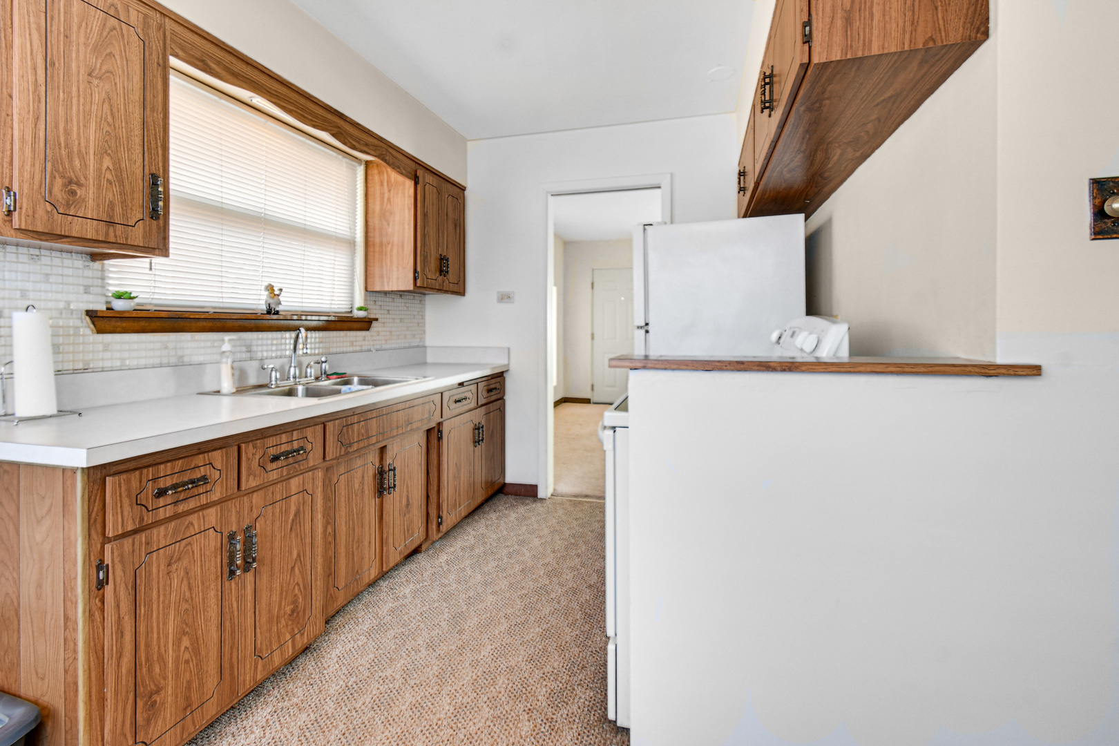 686 E 155th Street, South Holland, IL 60473