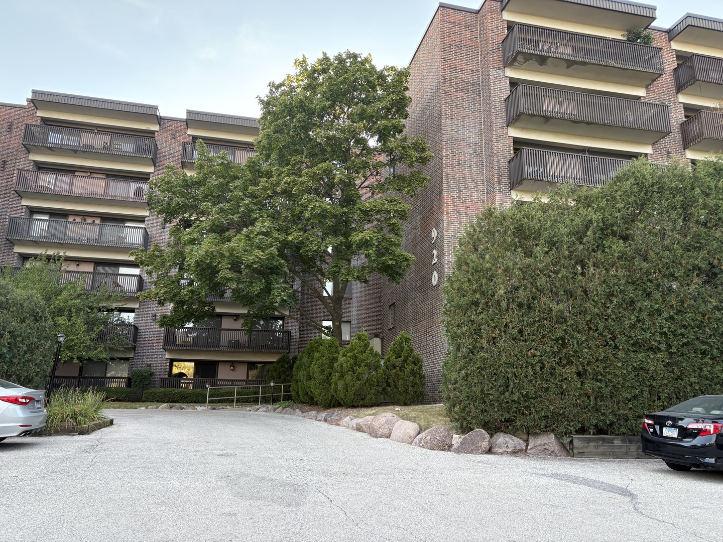 920 Vose Drive #304, Gurnee, IL 60031