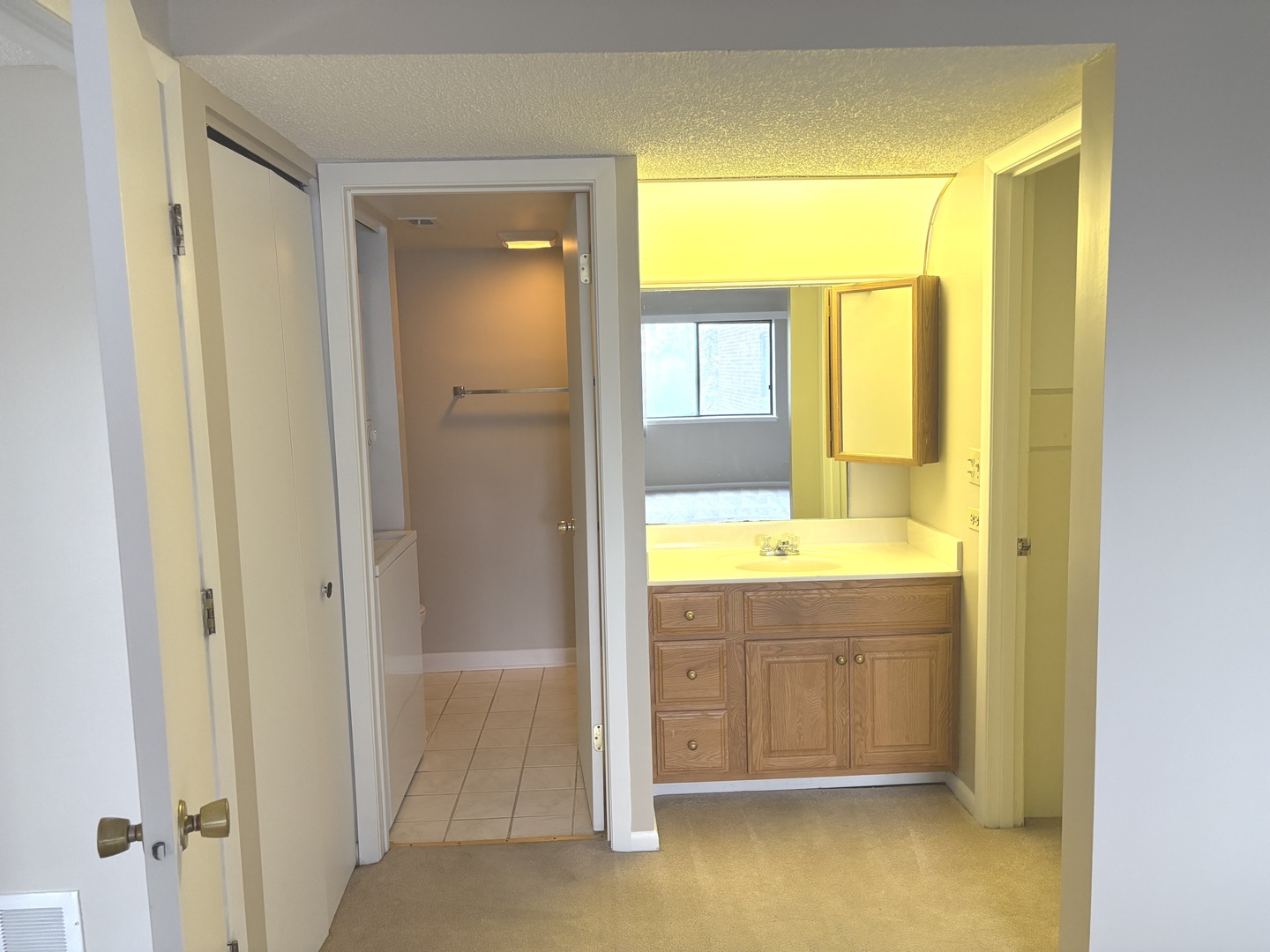 920 Vose Drive #304, Gurnee, IL 60031