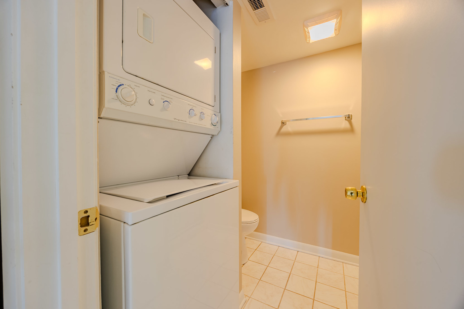 920 Vose Drive #304, Gurnee, IL 60031