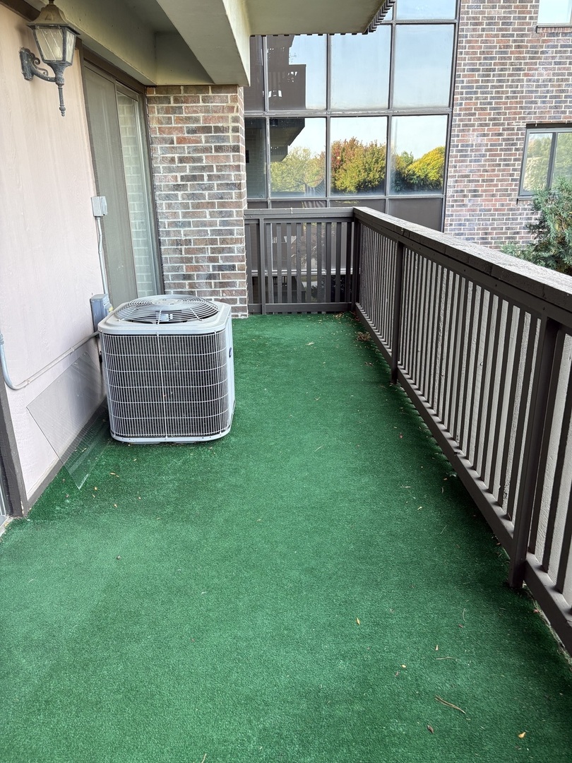 920 Vose Drive #304, Gurnee, IL 60031