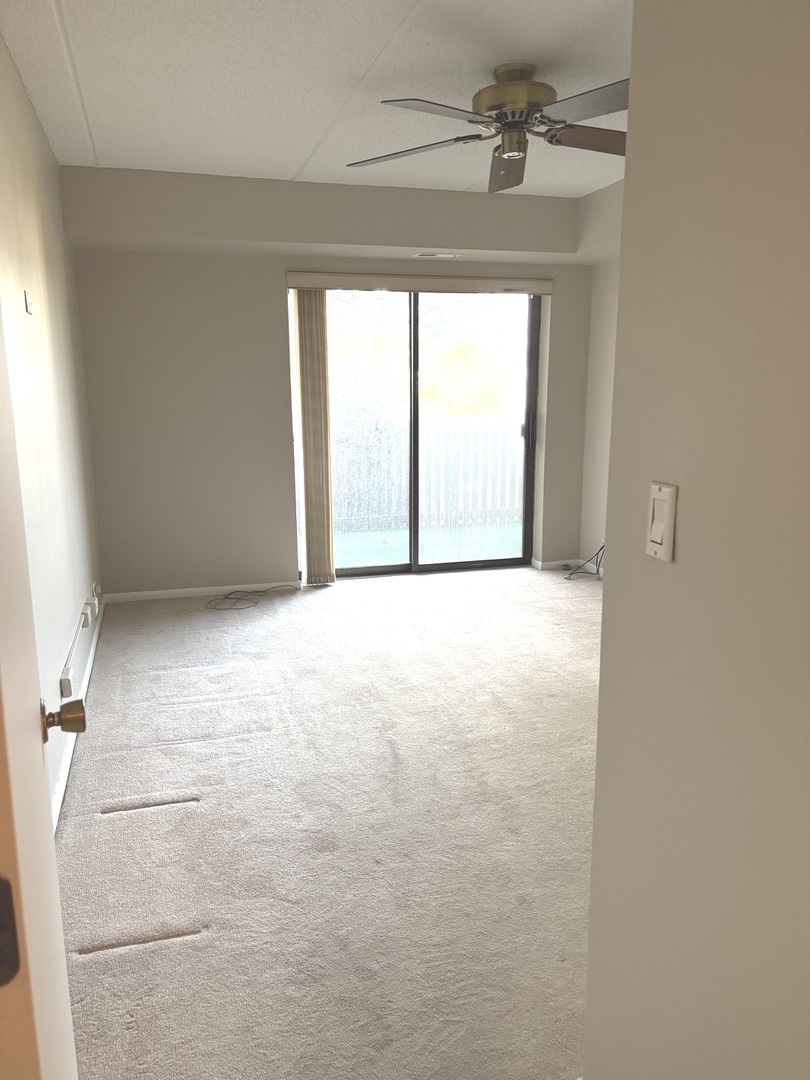 920 Vose Drive #304, Gurnee, IL 60031