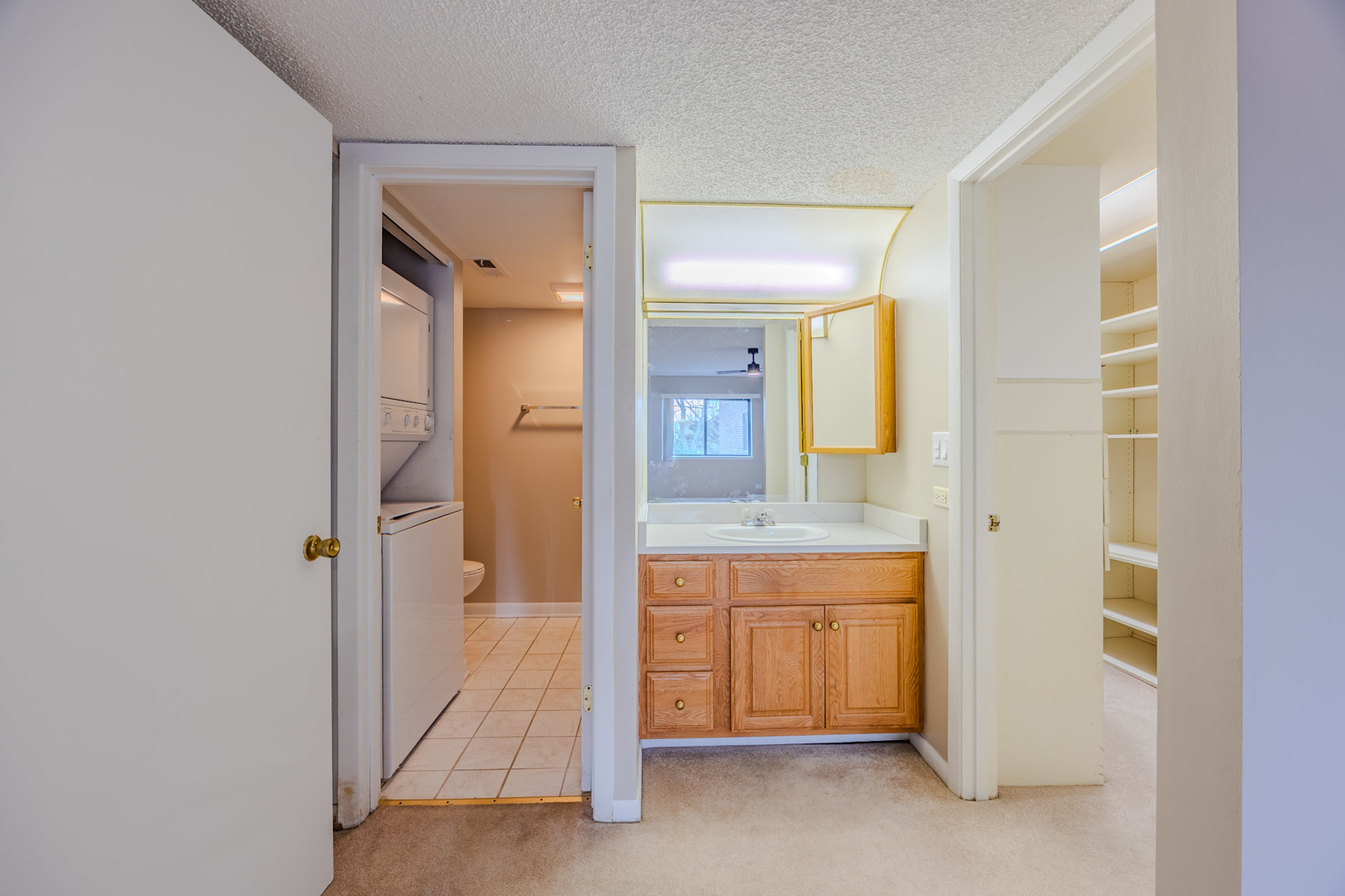 920 Vose Drive #304, Gurnee, IL 60031