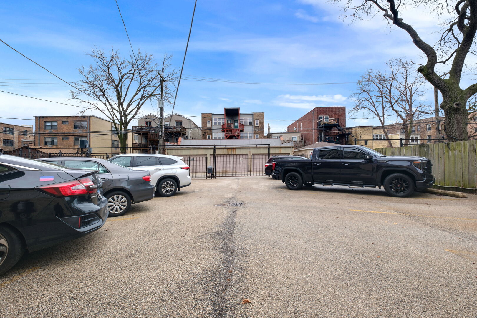 1238 W Pratt Boulevard #2C, Chicago, IL 60626