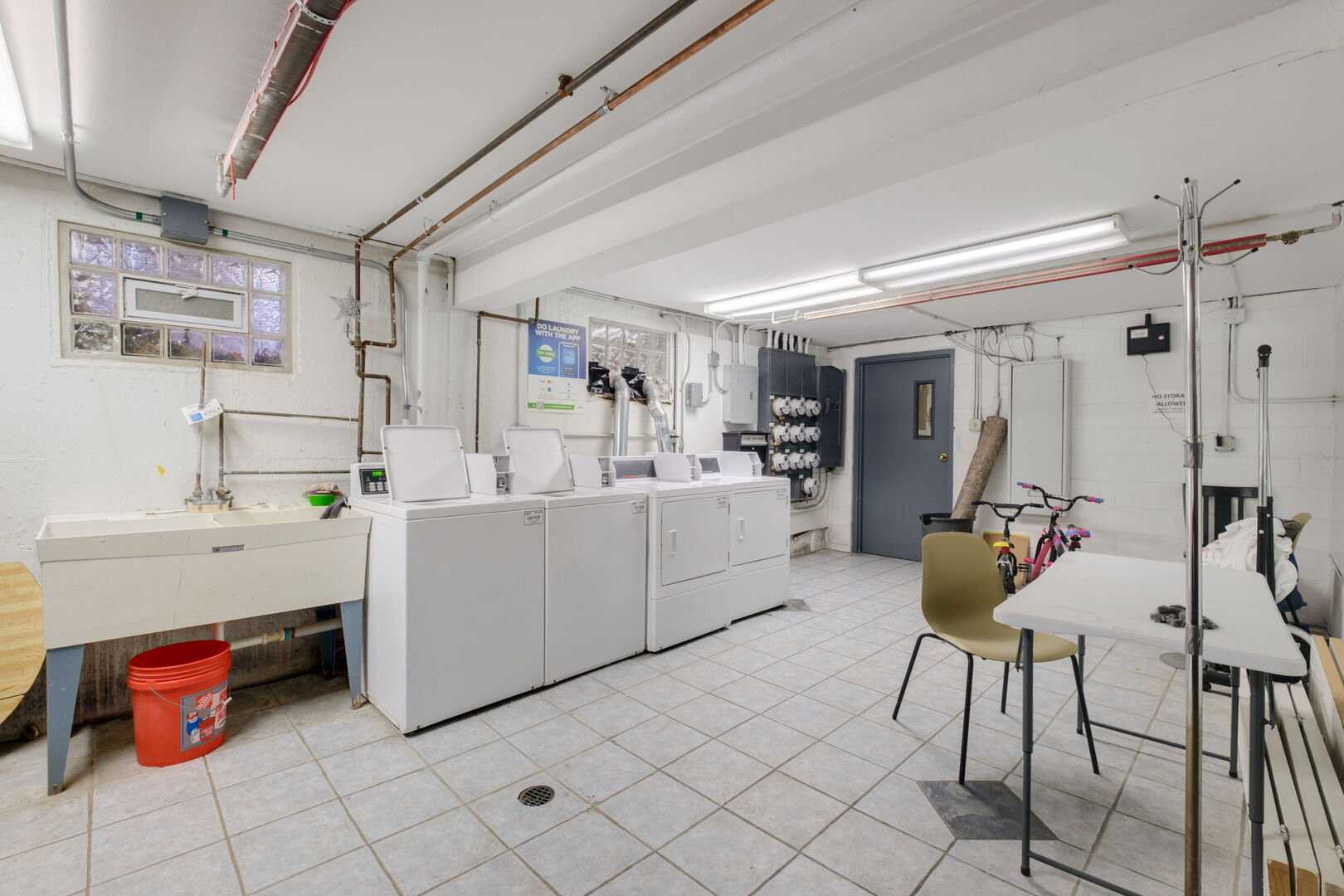 1238 W Pratt Boulevard #2C, Chicago, IL 60626