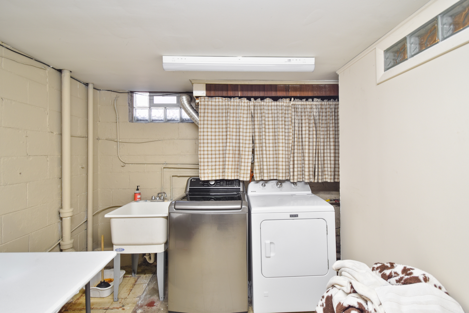 1005 Black Rd., Joliet, IL 60435