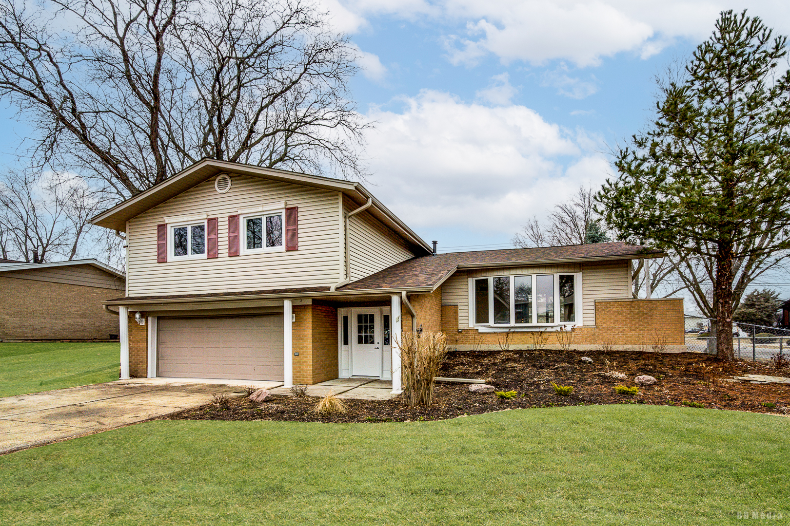 15118 Hillside Avenue, Oak Forest, IL 60452