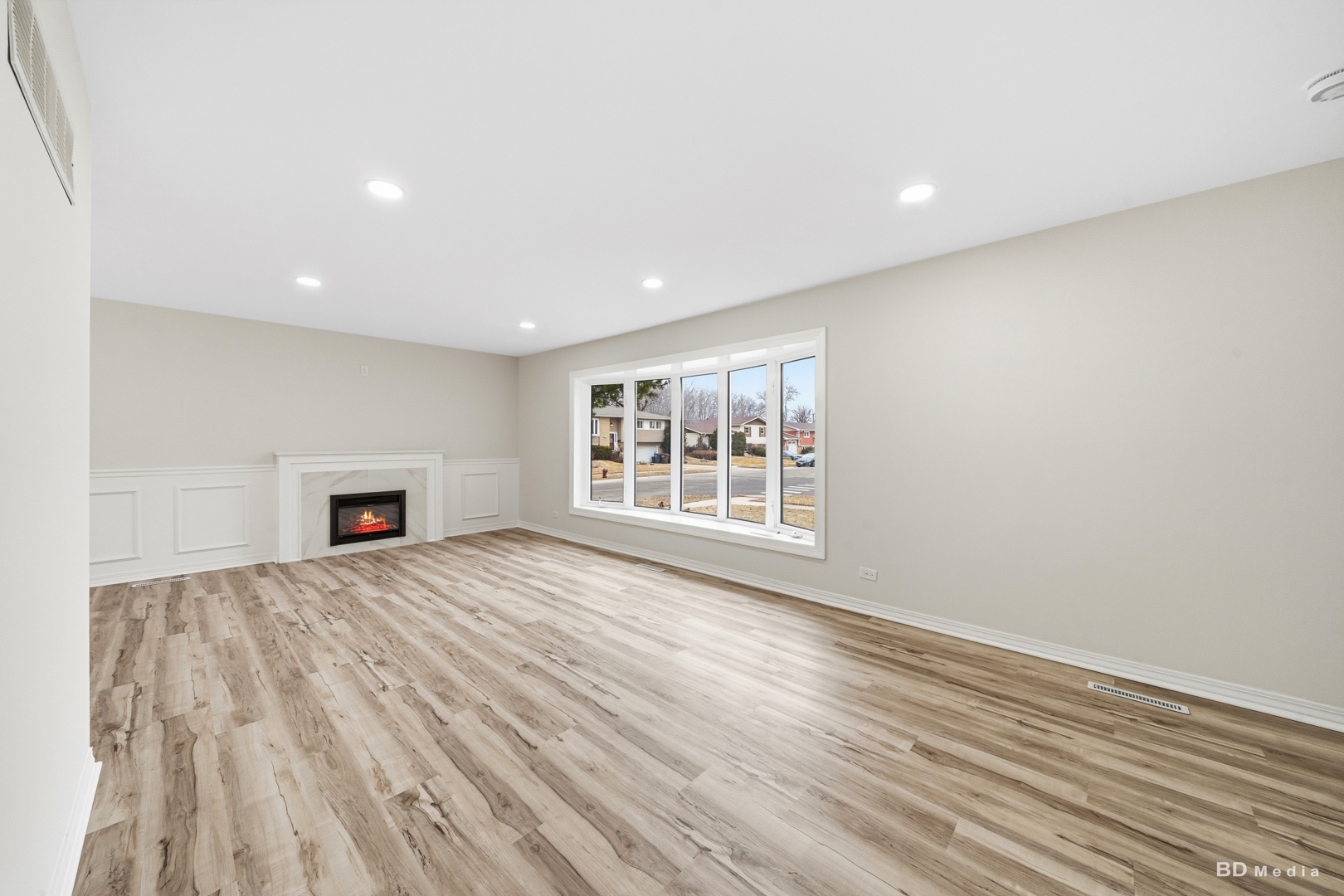 15118 Hillside Avenue, Oak Forest, IL 60452