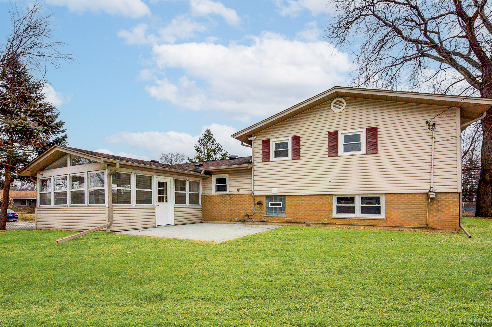 15118 Hillside Avenue, Oak Forest, IL 60452