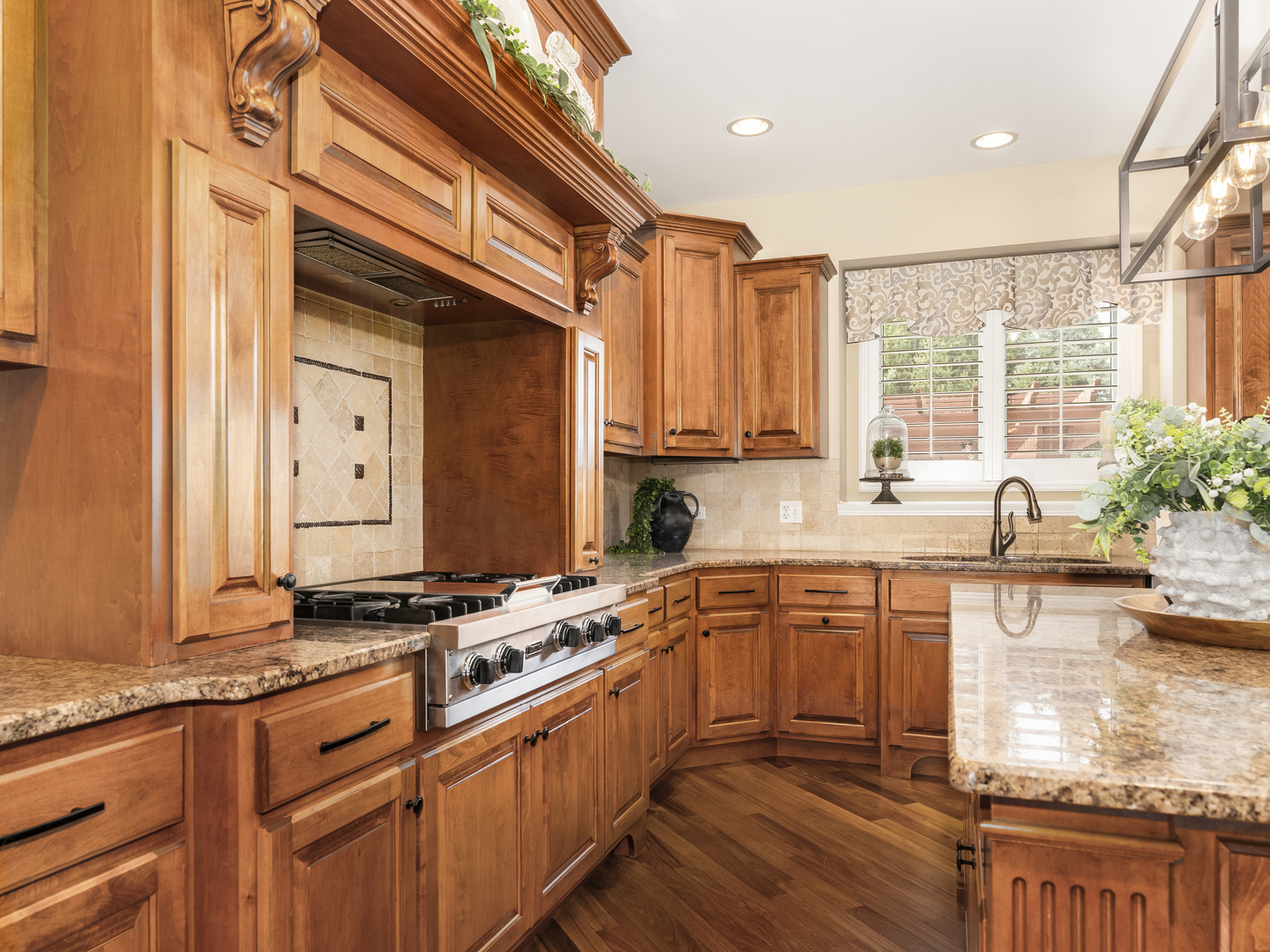 25736 W Sunnymere Drive, Plainfield, IL 60585