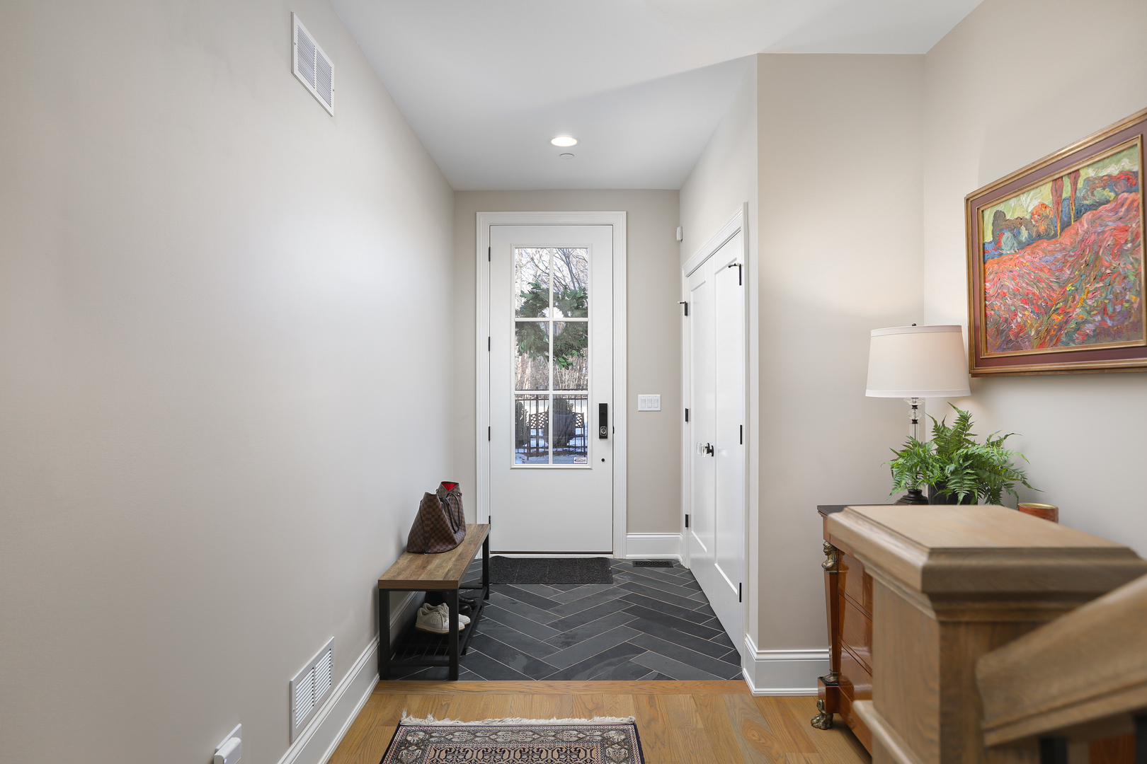 932 E Chicago Avenue, Naperville, IL 60540