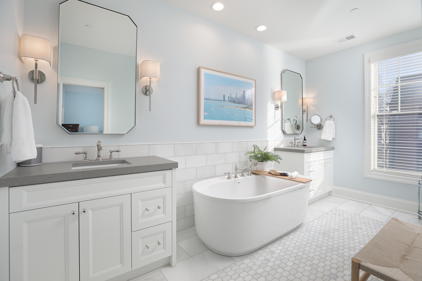 932 E Chicago Avenue, Naperville, IL 60540