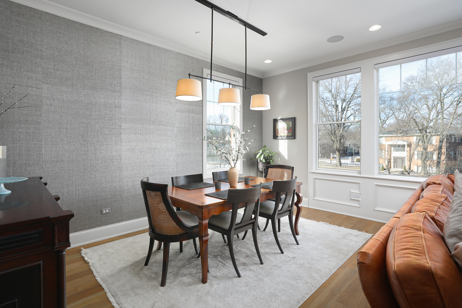 932 E Chicago Avenue, Naperville, IL 60540