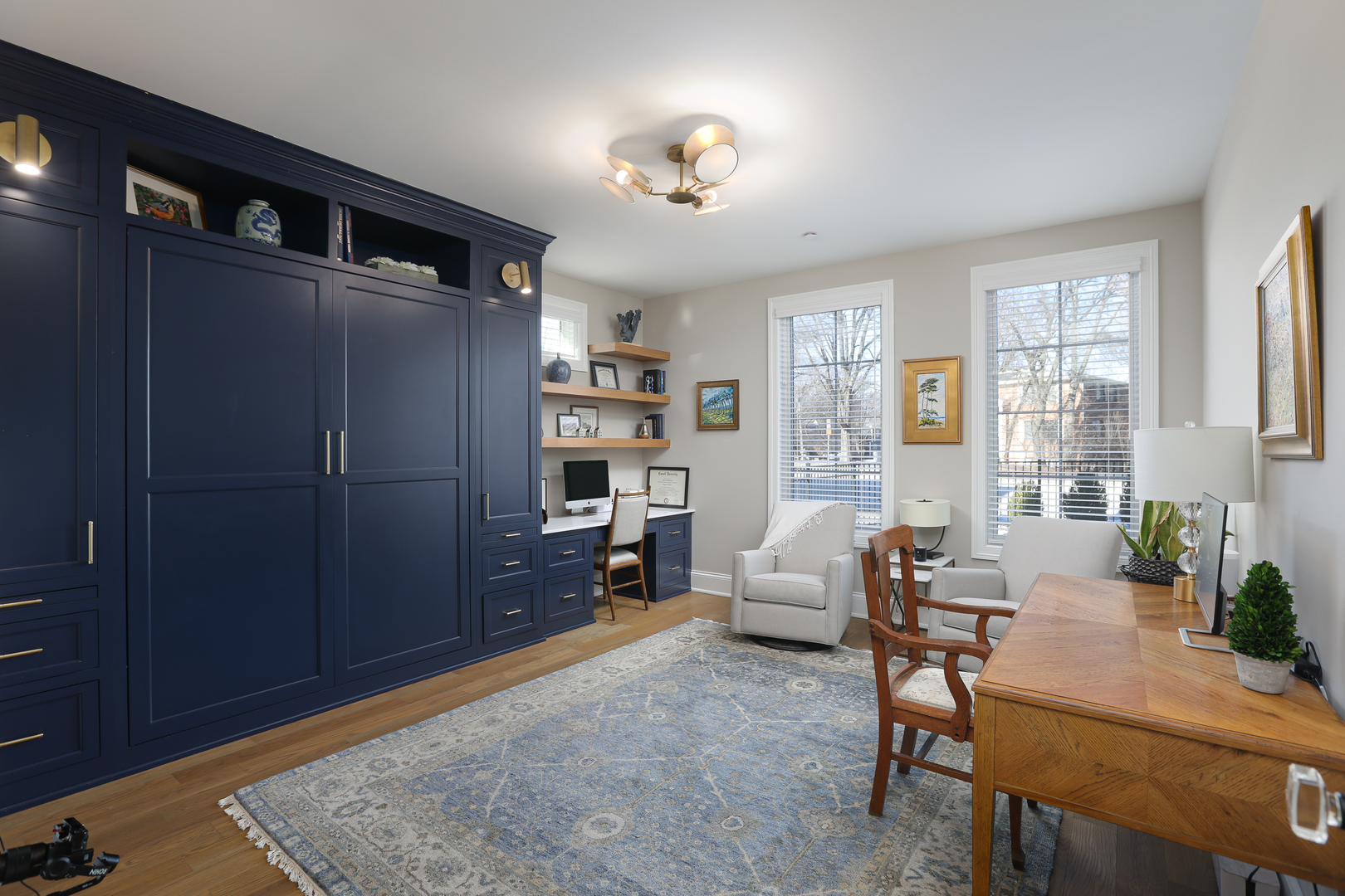 932 E Chicago Avenue, Naperville, IL 60540