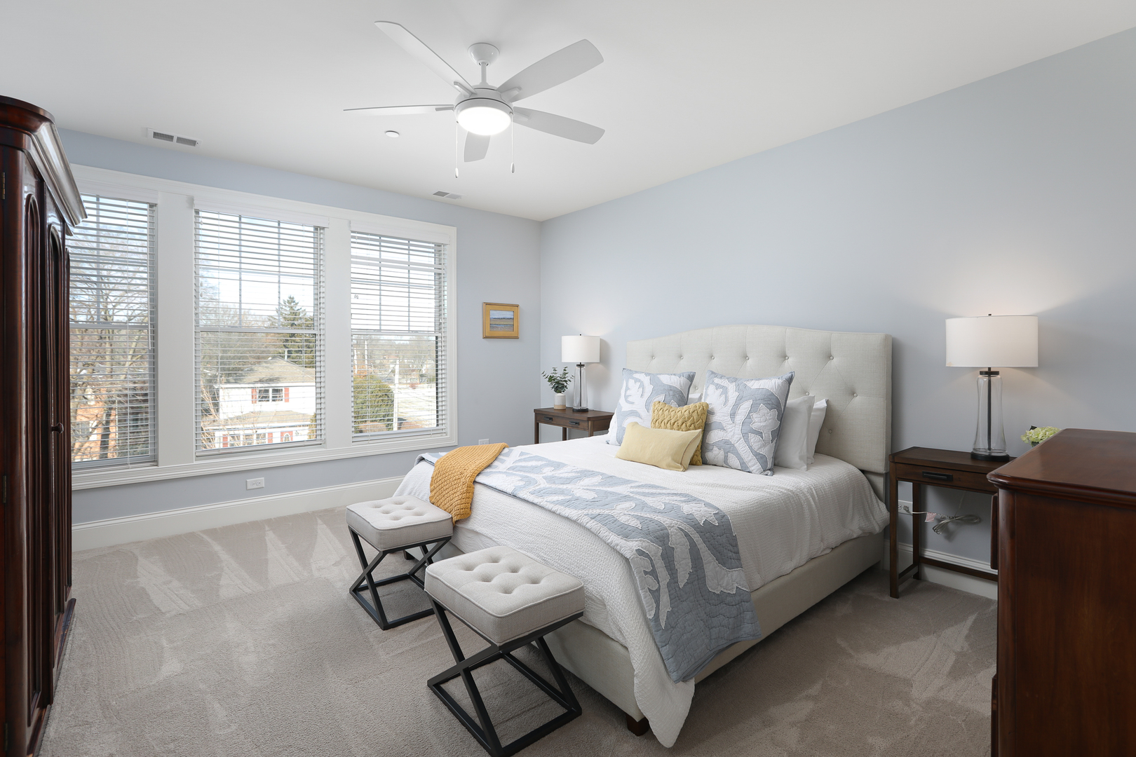 932 E Chicago Avenue, Naperville, IL 60540