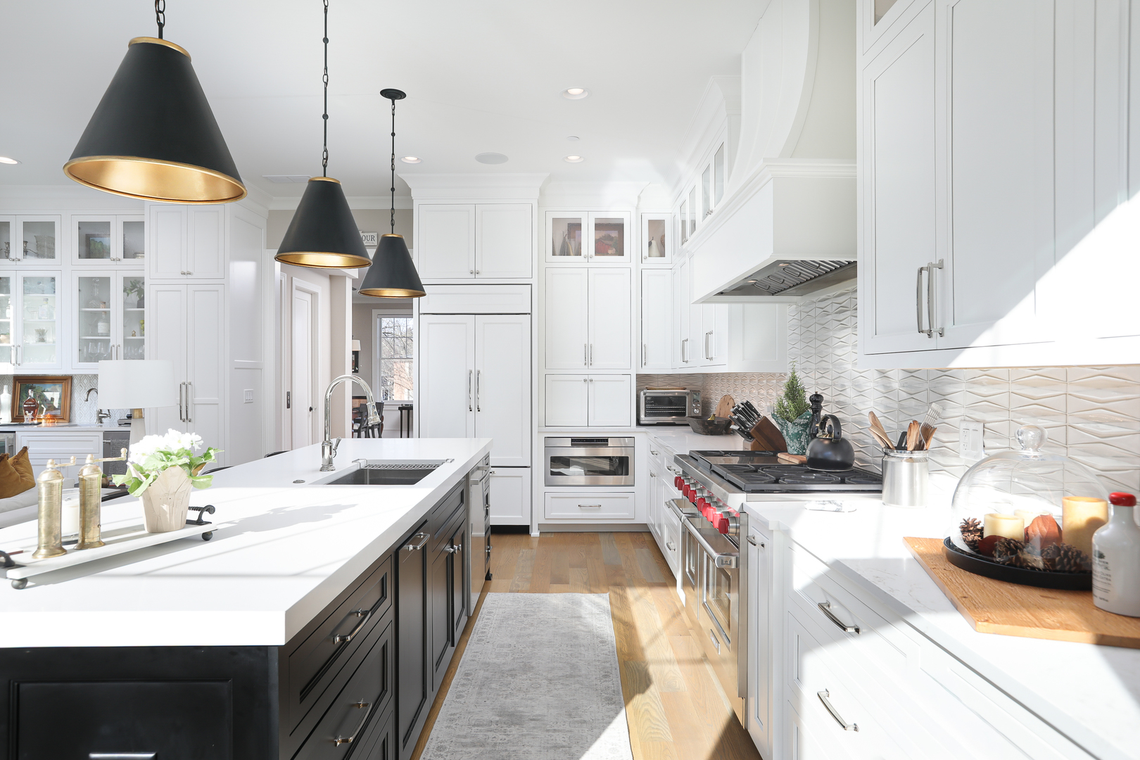 932 E Chicago Avenue, Naperville, IL 60540